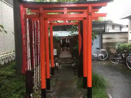 千束繁城稲荷神社の鳥居