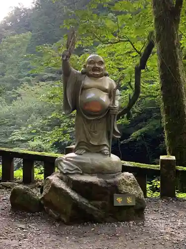 榛名神社の像