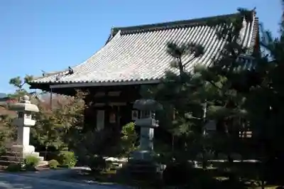 清凉寺の本殿・本堂