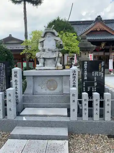 總社 和田八幡宮の像