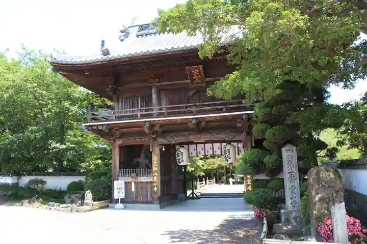 霊山寺の山門・神門