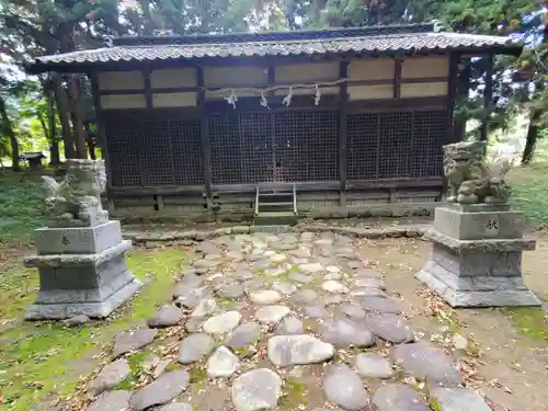 依田神社の本殿