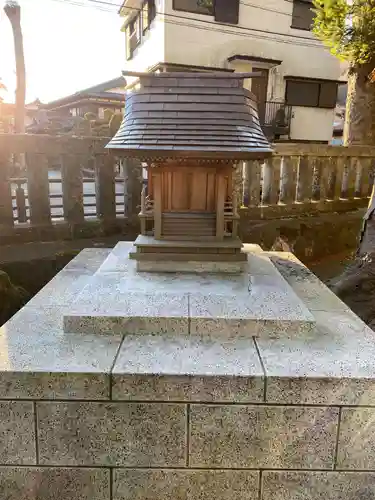 淺間神社（忍野八海）の末社・摂社