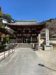 岡寺（龍蓋寺）の山門