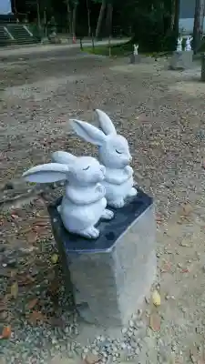 出雲大社の{uncategorized: "未分類", other: "その他", undefined: "問題あり", building: "その他建物", grave: "お墓", sacred_gate: "鳥居", guardian: "狛犬", statue: "像", buddha: "仏像", history: "歴史", nature: "自然", garden: "庭園", animal: "動物", pagoda: "塔", temizu: "手水舎", mountain_gate: "山門・神門", sanctuary: "本殿・本堂", subordinate: "末社・摂社", art: "芸術", scenery: "景色", jizo: "地蔵", ema: "絵馬", goshuin: "御朱印", omikuji: "おみくじ", items: "授与品その他", amulet: "お守り", goshuincho: "御朱印帳", eats: "食事", festival: "お祭り", votive_dance: "神楽", shichigosan: "七五三参", wedding: "結婚式", experience: "体験その他", initially: "初詣", around: "周辺", anti_infection: "感染症対策"}