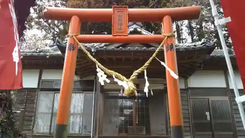 正一位稲荷神社の鳥居