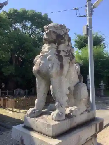 新田白山神社の狛犬