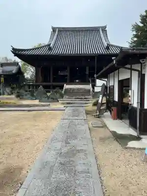 餘慶寺の{uncategorized: "未分類", other: "その他", undefined: "問題あり", building: "その他建物", grave: "お墓", sacred_gate: "鳥居", guardian: "狛犬", statue: "像", buddha: "仏像", history: "歴史", nature: "自然", garden: "庭園", animal: "動物", pagoda: "塔", temizu: "手水舎", mountain_gate: "山門・神門", sanctuary: "本殿・本堂", subordinate: "末社・摂社", art: "芸術", scenery: "景色", jizo: "地蔵", ema: "絵馬", goshuin: "御朱印", omikuji: "おみくじ", items: "授与品その他", amulet: "お守り", goshuincho: "御朱印帳", eats: "食事", festival: "お祭り", votive_dance: "神楽", shichigosan: "七五三参", wedding: "結婚式", experience: "体験その他", initially: "初詣", around: "周辺", anti_infection: "感染症対策"}