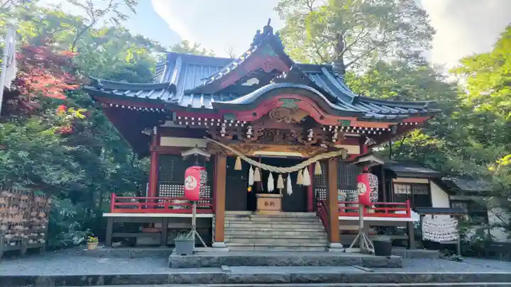 山中諏訪神社(山梨県)