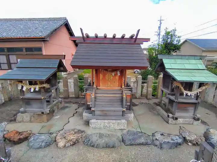 六所社(馬見塚)の末社・摂社