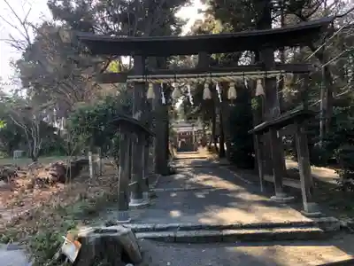 三ケ尻八幡神社の鳥居