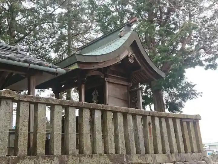 東條八幡社の本殿・本堂