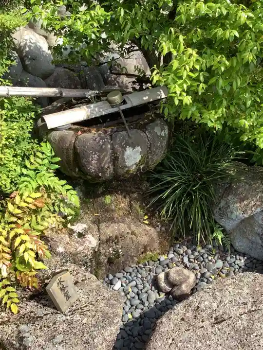 祐泉寺の手水舎