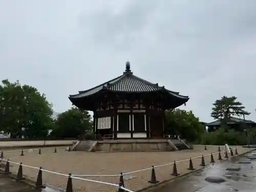 興福寺 北円堂の{uncategorized: "未分類", other: "その他", undefined: "問題あり", building: "その他建物", grave: "お墓", sacred_gate: "鳥居", guardian: "狛犬", statue: "像", buddha: "仏像", history: "歴史", nature: "自然", garden: "庭園", animal: "動物", pagoda: "塔", temizu: "手水舎", mountain_gate: "山門・神門", sanctuary: "本殿・本堂", subordinate: "末社・摂社", art: "芸術", scenery: "景色", jizo: "地蔵", ema: "絵馬", goshuin: "御朱印", omikuji: "おみくじ", items: "授与品その他", amulet: "お守り", goshuincho: "御朱印帳", eats: "食事", festival: "お祭り", votive_dance: "神楽", shichigosan: "七五三参", wedding: "結婚式", experience: "体験その他", initially: "初詣", around: "周辺", anti_infection: "感染症対策"}