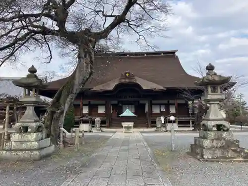 曼陀羅寺の本殿・本堂