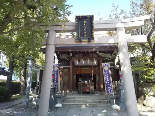 飛木稲荷神社の鳥居