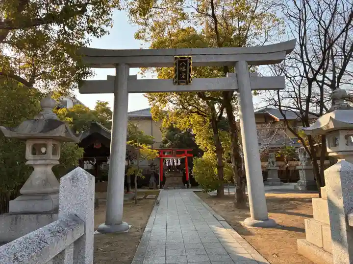 高木八幡神社の{uncategorized: "未分類", other: "その他", undefined: "問題あり", building: "その他建物", grave: "お墓", sacred_gate: "鳥居", guardian: "狛犬", statue: "像", buddha: "仏像", history: "歴史", nature: "自然", garden: "庭園", animal: "動物", pagoda: "塔", temizu: "手水舎", mountain_gate: "山門・神門", sanctuary: "本殿・本堂", subordinate: "末社・摂社", art: "芸術", scenery: "景色", jizo: "地蔵", ema: "絵馬", goshuin: "御朱印", omikuji: "おみくじ", items: "授与品その他", amulet: "お守り", goshuincho: "御朱印帳", eats: "食事", festival: "お祭り", votive_dance: "神楽", shichigosan: "七五三参", wedding: "結婚式", experience: "体験その他", initially: "初詣", around: "周辺", anti_infection: "感染症対策"}