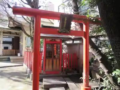 銀杏岡八幡神社の末社・摂社
