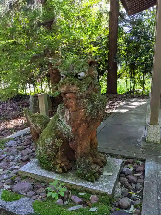 岐阜護國神社の狛犬