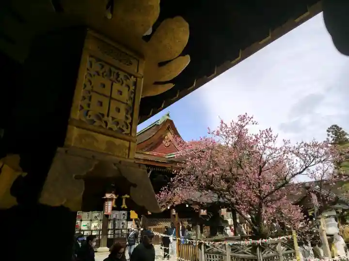 北野天満宮の{uncategorized: "未分類", other: "その他", undefined: "問題あり", building: "その他建物", grave: "お墓", sacred_gate: "鳥居", guardian: "狛犬", statue: "像", buddha: "仏像", history: "歴史", nature: "自然", garden: "庭園", animal: "動物", pagoda: "塔", temizu: "手水舎", mountain_gate: "山門・神門", sanctuary: "本殿・本堂", subordinate: "末社・摂社", art: "芸術", scenery: "景色", jizo: "地蔵", ema: "絵馬", goshuin: "御朱印", omikuji: "おみくじ", items: "授与品その他", amulet: "お守り", goshuincho: "御朱印帳", eats: "食事", festival: "お祭り", votive_dance: "神楽", shichigosan: "七五三参", wedding: "結婚式", experience: "体験その他", initially: "初詣", around: "周辺", anti_infection: "感染症対策"}