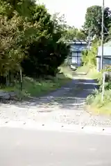 尾白内稲荷神社の建物その他