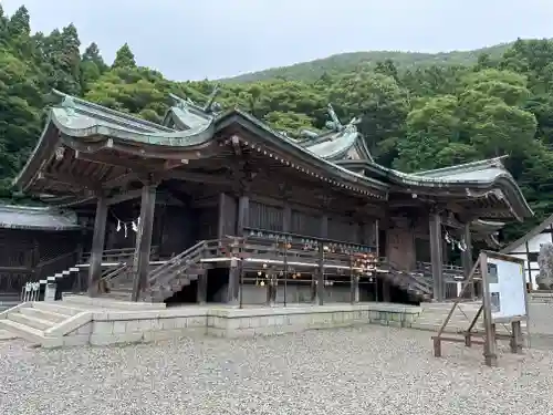 函館八幡宮の本殿