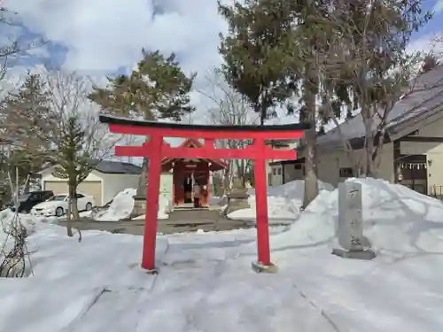 鷹栖神社の末社・摂社