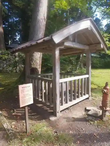 出羽神社(出羽三山神社)～三神合祭殿～の末社