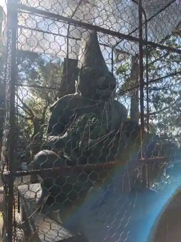 新日吉神宮の{uncategorized: "未分類", other: "その他", undefined: "問題あり", building: "その他建物", grave: "お墓", sacred_gate: "鳥居", guardian: "狛犬", statue: "像", buddha: "仏像", history: "歴史", nature: "自然", garden: "庭園", animal: "動物", pagoda: "塔", temizu: "手水舎", mountain_gate: "山門・神門", sanctuary: "本殿・本堂", subordinate: "末社・摂社", art: "芸術", scenery: "景色", jizo: "地蔵", ema: "絵馬", goshuin: "御朱印", omikuji: "おみくじ", items: "授与品その他", amulet: "お守り", goshuincho: "御朱印帳", eats: "食事", festival: "お祭り", votive_dance: "神楽", shichigosan: "七五三参", wedding: "結婚式", experience: "体験その他", initially: "初詣", around: "周辺", anti_infection: "感染症対策"}