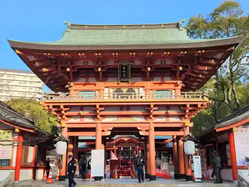 生田神社の山門