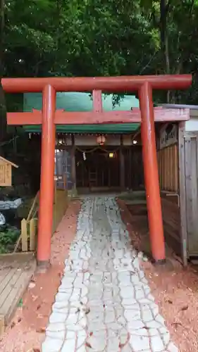 廣坂稲荷神社の鳥居