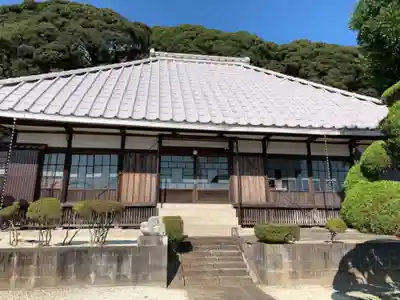 医王寺の本殿・本堂