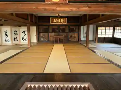 海蔵寺の{uncategorized: "未分類", other: "その他", undefined: "問題あり", building: "その他建物", grave: "お墓", sacred_gate: "鳥居", guardian: "狛犬", statue: "像", buddha: "仏像", history: "歴史", nature: "自然", garden: "庭園", animal: "動物", pagoda: "塔", temizu: "手水舎", mountain_gate: "山門・神門", sanctuary: "本殿・本堂", subordinate: "末社・摂社", art: "芸術", scenery: "景色", jizo: "地蔵", ema: "絵馬", goshuin: "御朱印", omikuji: "おみくじ", items: "授与品その他", amulet: "お守り", goshuincho: "御朱印帳", eats: "食事", festival: "お祭り", votive_dance: "神楽", shichigosan: "七五三参", wedding: "結婚式", experience: "体験その他", initially: "初詣", around: "周辺", anti_infection: "感染症対策"}