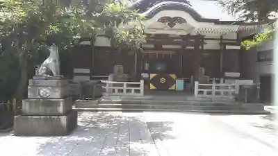 鳥越神社の本殿・本堂