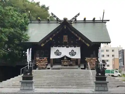 札幌諏訪神社の本殿・本堂