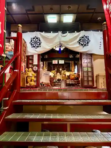 三瀧山不動院の{uncategorized: "未分類", other: "その他", undefined: "問題あり", building: "その他建物", grave: "お墓", sacred_gate: "鳥居", guardian: "狛犬", statue: "像", buddha: "仏像", history: "歴史", nature: "自然", garden: "庭園", animal: "動物", pagoda: "塔", temizu: "手水舎", mountain_gate: "山門・神門", sanctuary: "本殿・本堂", subordinate: "末社・摂社", art: "芸術", scenery: "景色", jizo: "地蔵", ema: "絵馬", goshuin: "御朱印", omikuji: "おみくじ", items: "授与品その他", amulet: "お守り", goshuincho: "御朱印帳", eats: "食事", festival: "お祭り", votive_dance: "神楽", shichigosan: "七五三参", wedding: "結婚式", experience: "体験その他", initially: "初詣", around: "周辺", anti_infection: "感染症対策"}