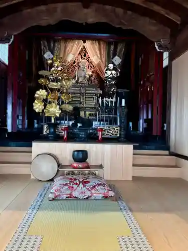 恵林寺の{uncategorized: "未分類", other: "その他", undefined: "問題あり", building: "その他建物", grave: "お墓", sacred_gate: "鳥居", guardian: "狛犬", statue: "像", buddha: "仏像", history: "歴史", nature: "自然", garden: "庭園", animal: "動物", pagoda: "塔", temizu: "手水舎", mountain_gate: "山門・神門", sanctuary: "本殿・本堂", subordinate: "末社・摂社", art: "芸術", scenery: "景色", jizo: "地蔵", ema: "絵馬", goshuin: "御朱印", omikuji: "おみくじ", items: "授与品その他", amulet: "お守り", goshuincho: "御朱印帳", eats: "食事", festival: "お祭り", votive_dance: "神楽", shichigosan: "七五三参", wedding: "結婚式", experience: "体験その他", initially: "初詣", around: "周辺", anti_infection: "感染症対策"}