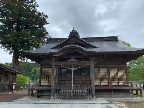 近津神社の本殿