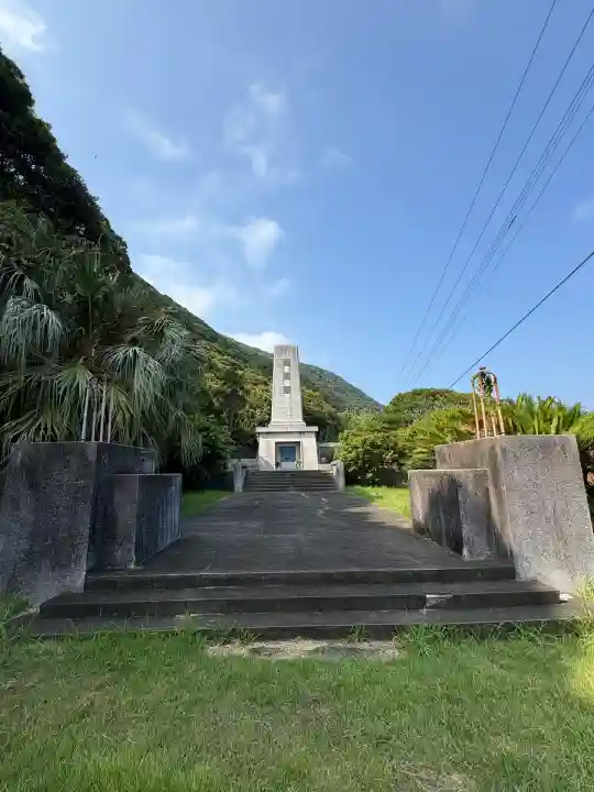 一夜建立の岩屋(高知県)