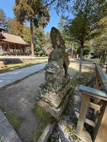 熊野大社の{uncategorized: "未分類", other: "その他", undefined: "問題あり", building: "その他建物", grave: "お墓", sacred_gate: "鳥居", guardian: "狛犬", statue: "像", buddha: "仏像", history: "歴史", nature: "自然", garden: "庭園", animal: "動物", pagoda: "塔", temizu: "手水舎", mountain_gate: "山門・神門", sanctuary: "本殿・本堂", subordinate: "末社・摂社", art: "芸術", scenery: "景色", jizo: "地蔵", ema: "絵馬", goshuin: "御朱印", omikuji: "おみくじ", items: "授与品その他", amulet: "お守り", goshuincho: "御朱印帳", eats: "食事", festival: "お祭り", votive_dance: "神楽", shichigosan: "七五三参", wedding: "結婚式", experience: "体験その他", initially: "初詣", around: "周辺", anti_infection: "感染症対策"}