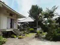 医王寺の本殿・本堂