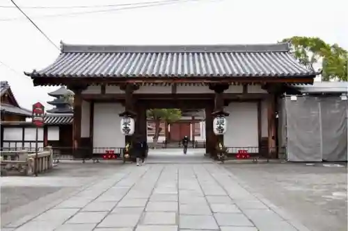 東寺（教王護国寺）の山門・神門