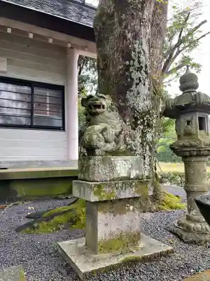 引手力男神社の狛犬