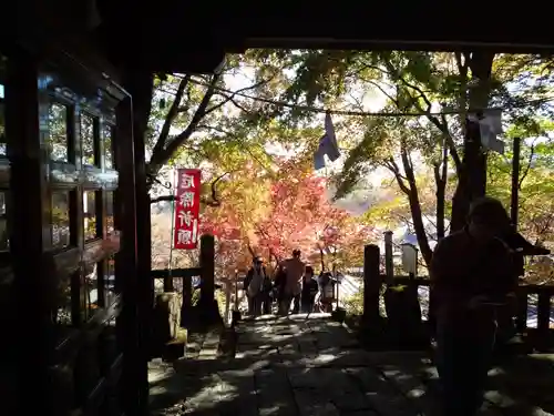 碓氷峠熊野神社の山門・神門