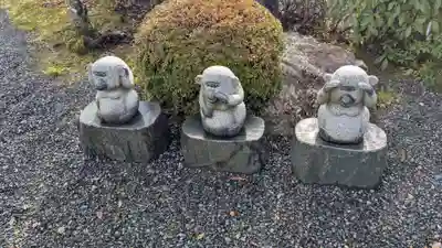 蓮華寺の像
