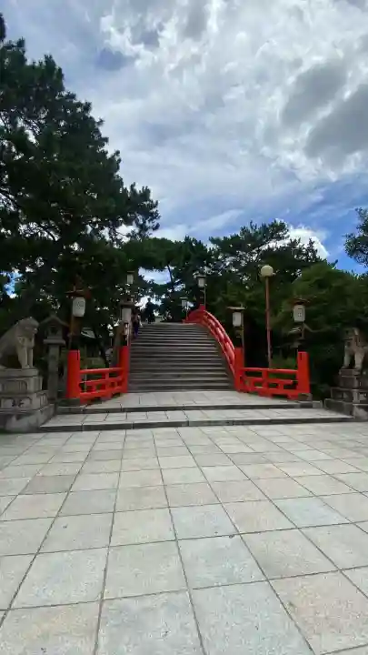 住吉大社の{uncategorized: "未分類", other: "その他", undefined: "問題あり", building: "その他建物", grave: "お墓", sacred_gate: "鳥居", guardian: "狛犬", statue: "像", buddha: "仏像", history: "歴史", nature: "自然", garden: "庭園", animal: "動物", pagoda: "塔", temizu: "手水舎", mountain_gate: "山門・神門", sanctuary: "本殿・本堂", subordinate: "末社・摂社", art: "芸術", scenery: "景色", jizo: "地蔵", ema: "絵馬", goshuin: "御朱印", omikuji: "おみくじ", items: "授与品その他", amulet: "お守り", goshuincho: "御朱印帳", eats: "食事", festival: "お祭り", votive_dance: "神楽", shichigosan: "七五三参", wedding: "結婚式", experience: "体験その他", initially: "初詣", around: "周辺", anti_infection: "感染症対策"}