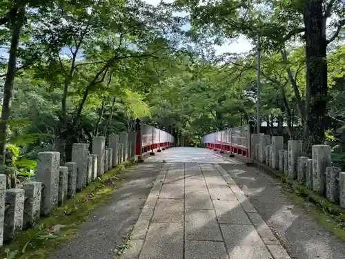 山中諏訪神社(山梨県)