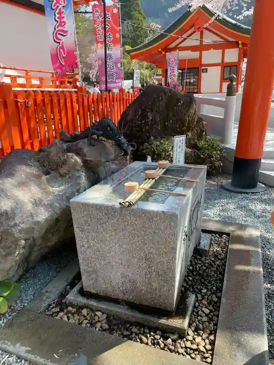 金櫻神社の手水舎