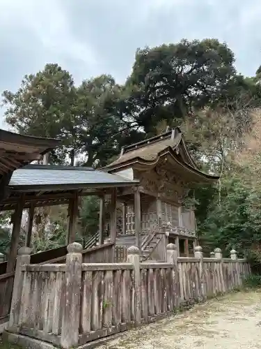 山王宮日吉神社の{uncategorized: "未分類", other: "その他", undefined: "問題あり", building: "その他建物", grave: "お墓", sacred_gate: "鳥居", guardian: "狛犬", statue: "像", buddha: "仏像", history: "歴史", nature: "自然", garden: "庭園", animal: "動物", pagoda: "塔", temizu: "手水舎", mountain_gate: "山門・神門", sanctuary: "本殿・本堂", subordinate: "末社・摂社", art: "芸術", scenery: "景色", jizo: "地蔵", ema: "絵馬", goshuin: "御朱印", omikuji: "おみくじ", items: "授与品その他", amulet: "お守り", goshuincho: "御朱印帳", eats: "食事", festival: "お祭り", votive_dance: "神楽", shichigosan: "七五三参", wedding: "結婚式", experience: "体験その他", initially: "初詣", around: "周辺", anti_infection: "感染症対策"}