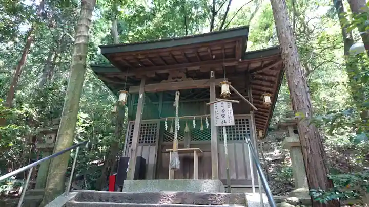 枚岡神社の末社・摂社